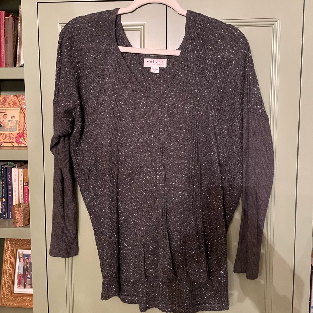 Velvet by Graham & Spencer lightweight knit top, charcoal w metallic thread, M